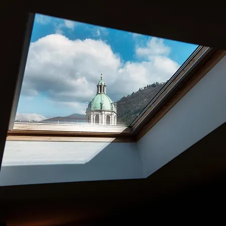 Sky Attic 72 - The House Of Travelers Apartamento Como Exterior foto